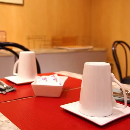 Otel Vaugirard 3*