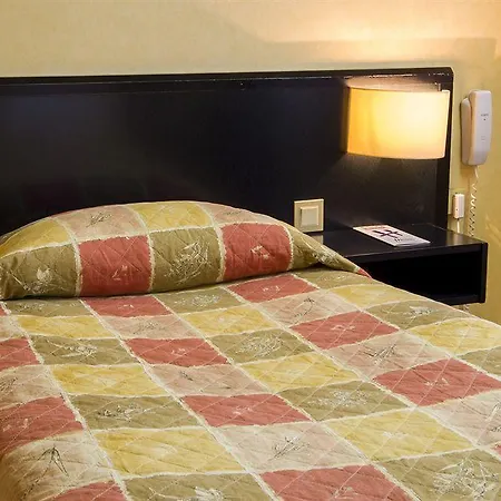 Vaugirard Otel