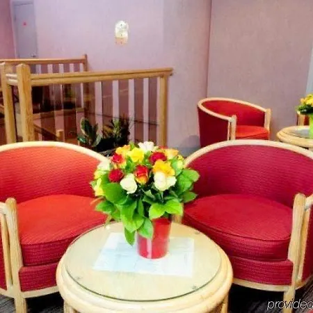 Vaugirard Hotel 3*