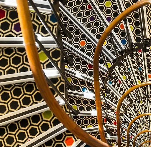 보지라르 호텔 3*